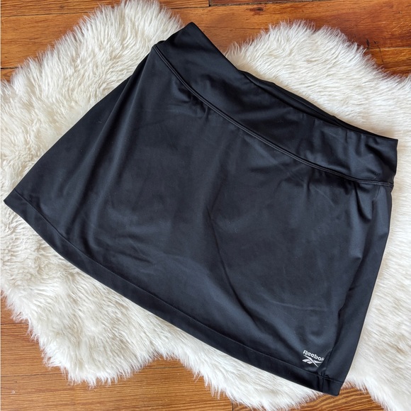 Reebok Solid Black Athletic Skort - Picture 1 of 7